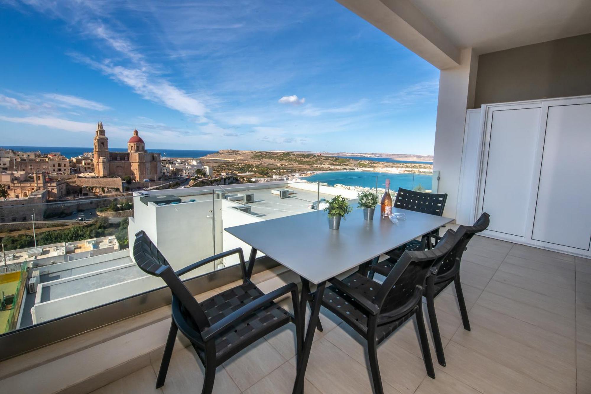 Clifftop Modern Apartment Мелліха Екстер'єр фото
