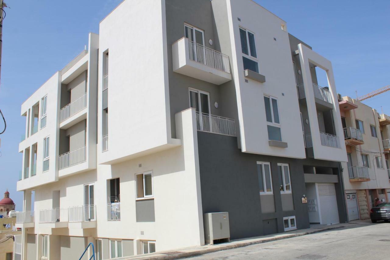 Clifftop Modern Apartment Мелліха Екстер'єр фото